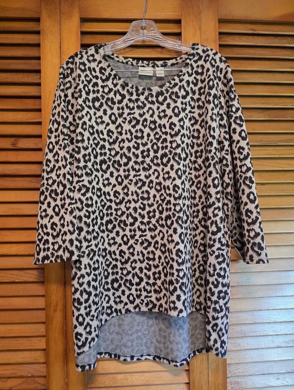 Chico's Size 3 Leopard Print High-Low Knit Tunic Top 3/4 Sleeve EUC XL 16/18